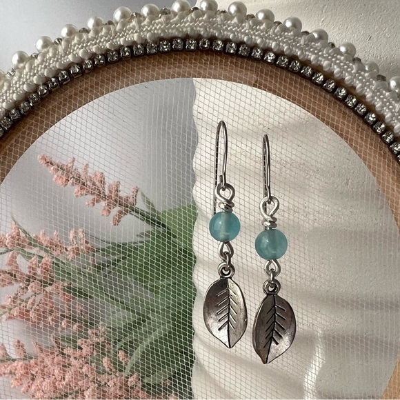 Sky Blue Apatite Beaded in Silver with Leaf Charms HYPOALLERGENIC - Picture 15 of 15